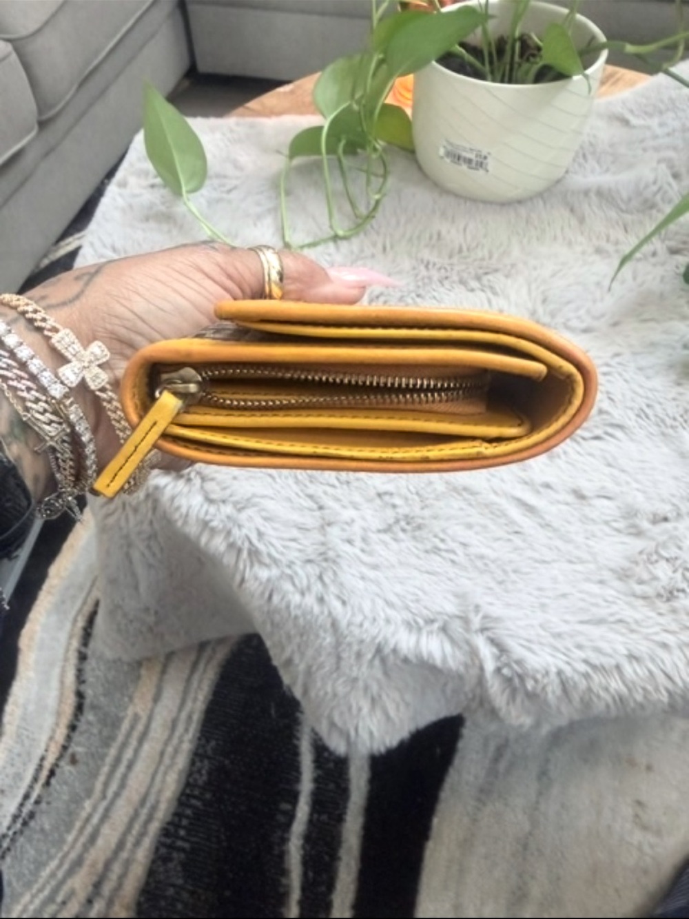Vintage Fendi Zucca canvas and leather trifold wallet - Picture 6 of 10